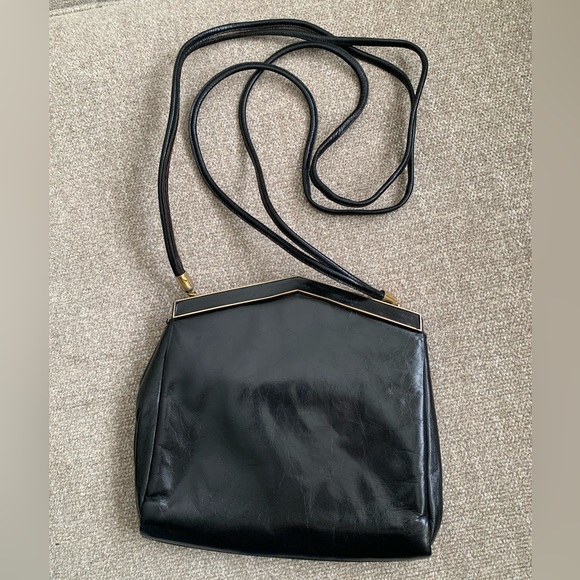✨Vintage Gucci Black Leather Shoulder Evening Bag Gold Accent EUC Stunning! - Picture 2 of 16